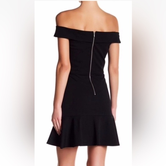 👗🥂 ABS Allen Schwartz Off‑Shoulder Ruffle Hem Dress | 18W | Black Cocktail Glam - Picture 7 of 8